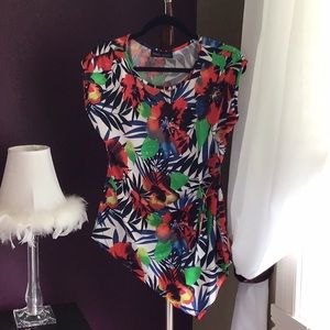 Multicolour top without sleeves like new condition